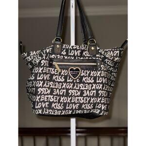 MSRP $70 Betsy Johnson Overnight Bag Tote Bag Black & Gold Zippers SAME DAY SHIP